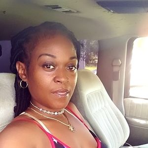 Meet your Posher, Rockeya